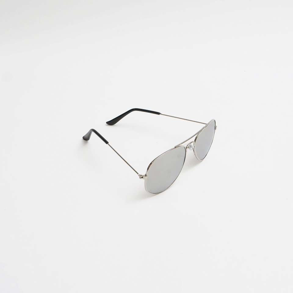 ペット用・子供用サングラス銀色の左斜め写真