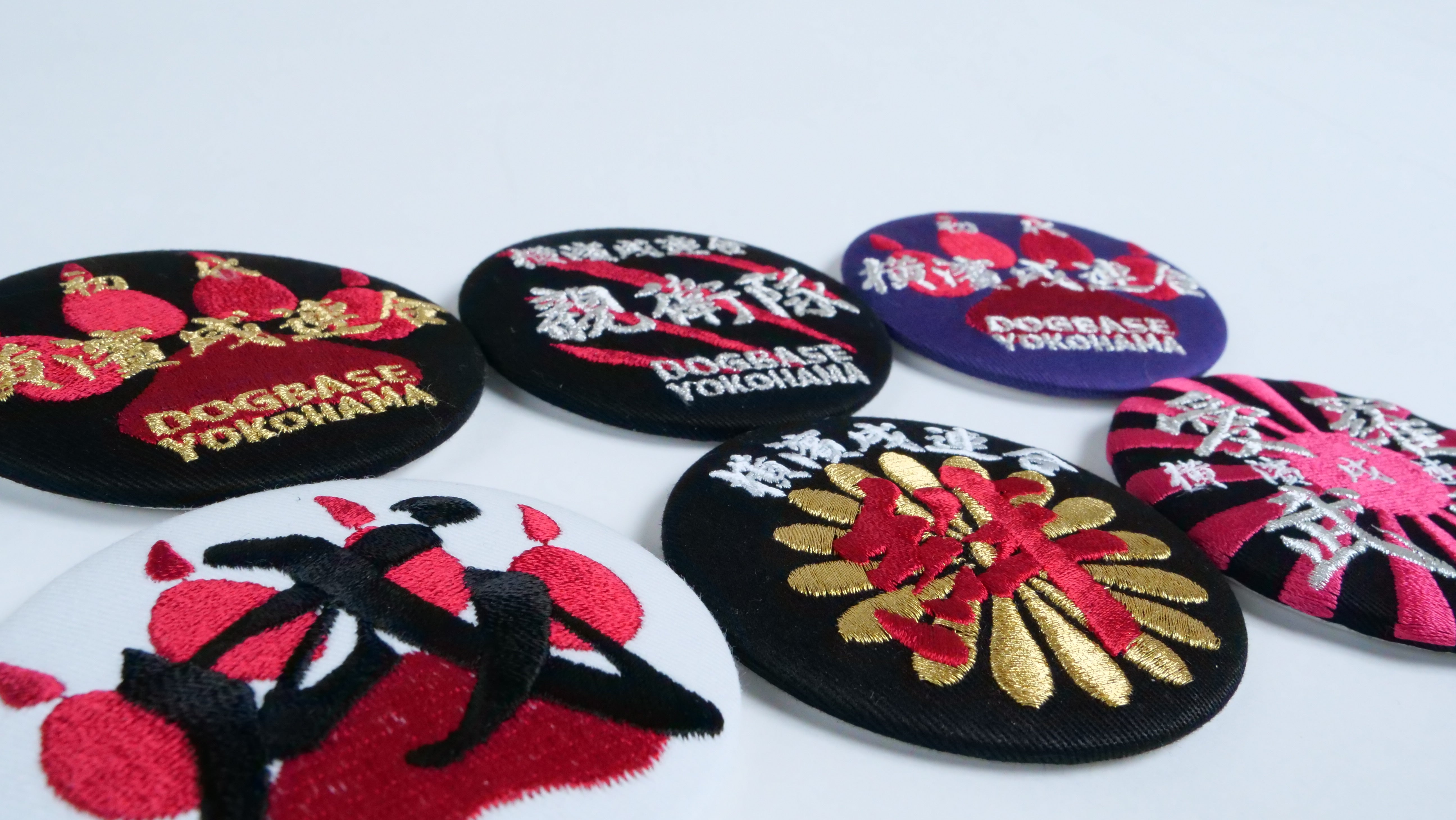 DBYグッズ】横濱戌連合オリジナル刺繍缶バッジ | DOGBASE YOKOHAMA